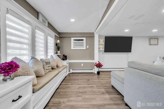 13 Hensler Lane, Sayreville, NJ 08872
