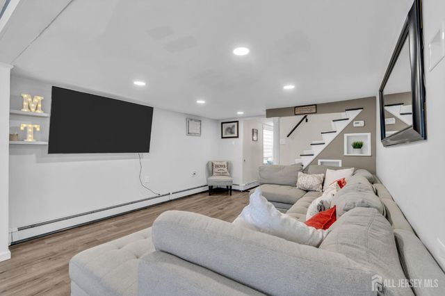 13 Hensler Lane, Sayreville, NJ 08872