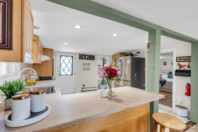 13 Hensler Lane, Sayreville, NJ 08872