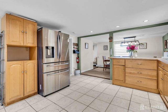 13 Hensler Lane, Sayreville, NJ 08872