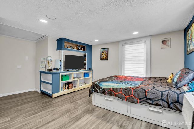 13 Hensler Lane, Sayreville, NJ 08872