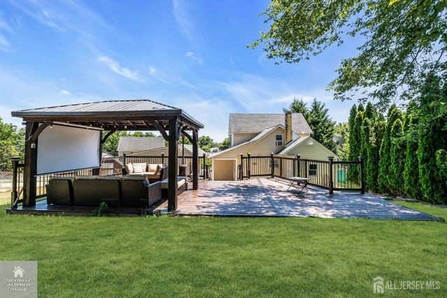 13 Hensler Lane, Sayreville, NJ 08872