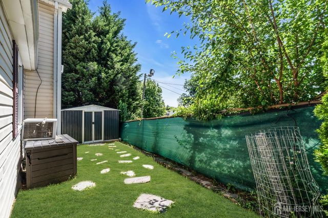13 Hensler Lane, Sayreville, NJ 08872
