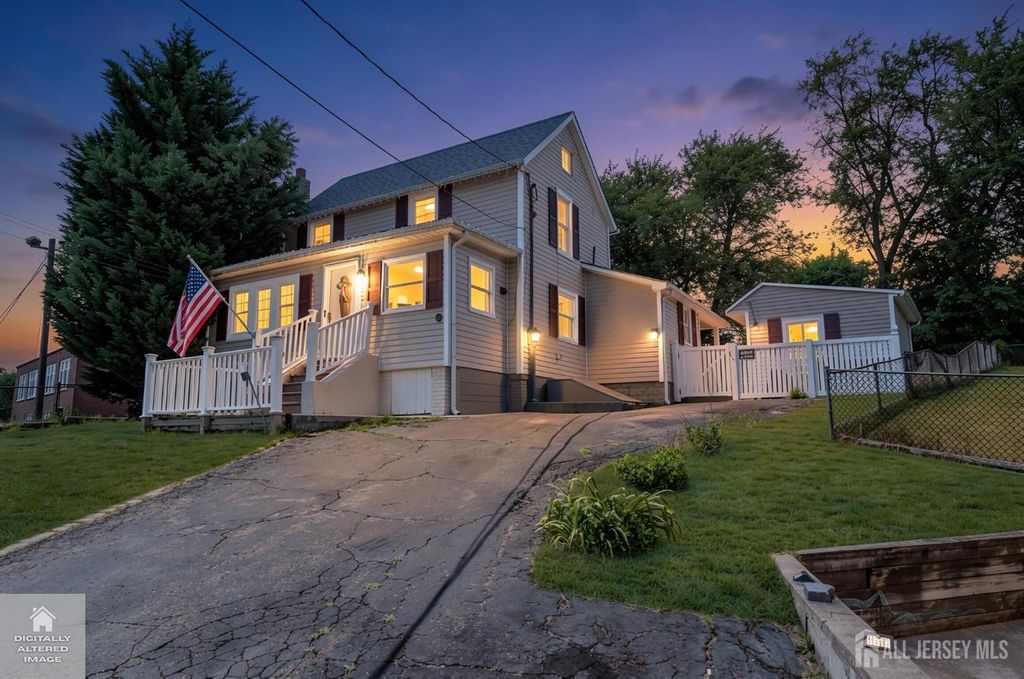 13 Hensler Lane, Sayreville, NJ 08872