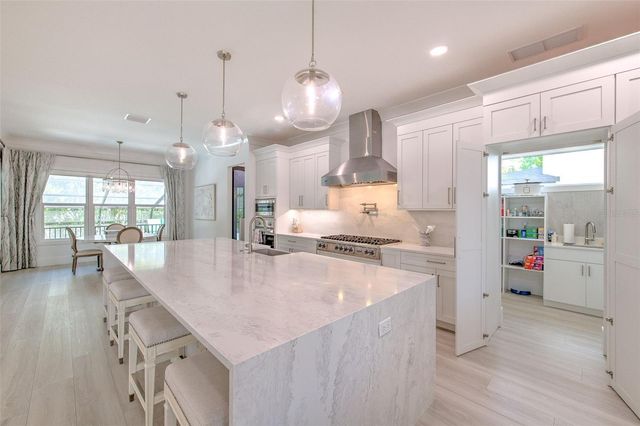 4815 W SUNSET BOULEVARD, Tampa, FL 33629