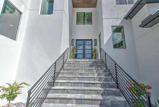 4815 W SUNSET BOULEVARD, Tampa, FL 33629