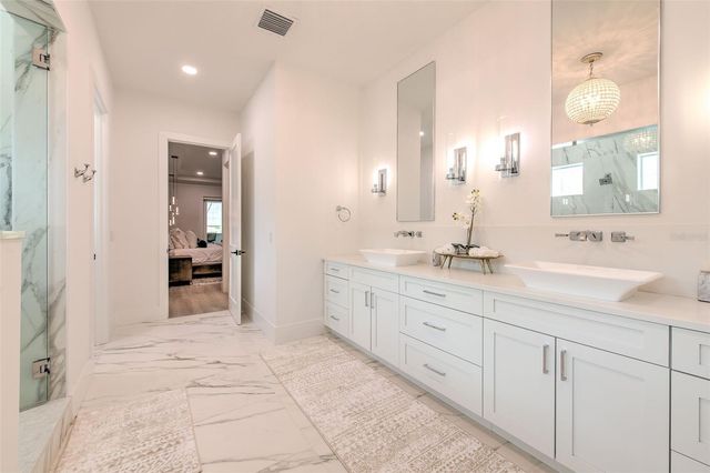 4815 W SUNSET BOULEVARD, Tampa, FL 33629