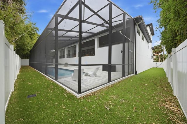 4815 W SUNSET BOULEVARD, Tampa, FL 33629