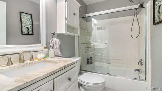 24272 Charles Drive, Brownstown, MI 48183