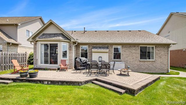 24272 Charles Drive, Brownstown, MI 48183