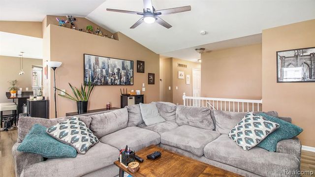 24272 Charles Drive, Brownstown, MI 48183