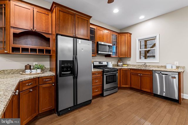 3316 FLEET ST, Baltimore, MD 21224