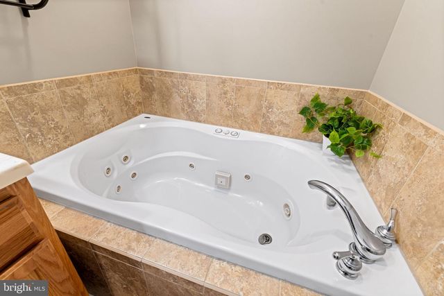 3316 FLEET ST, Baltimore, MD 21224