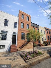 3316 FLEET ST, Baltimore, MD 21224