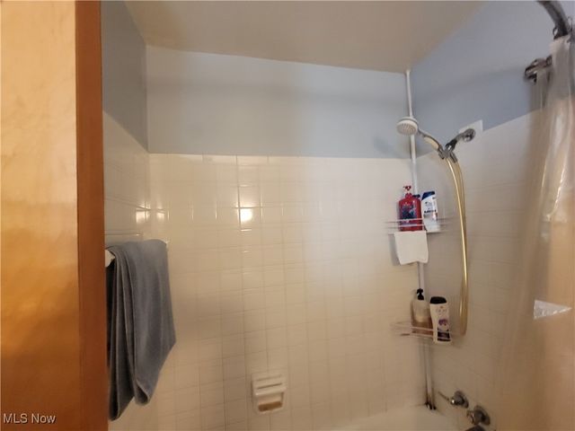 13457 Theeland Avenue NW, Uniontown, OH 44685