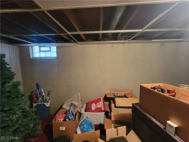 13457 Theeland Avenue NW, Uniontown, OH 44685