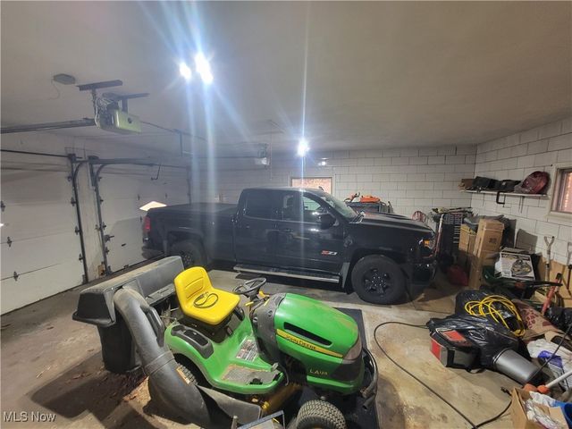 13457 Theeland Avenue NW, Uniontown, OH 44685