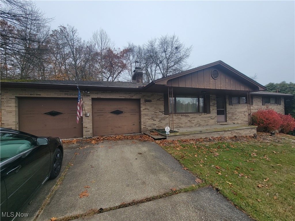 13457 Theeland Avenue NW, Uniontown, OH 44685