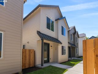 72 Ne Stanton, Portland, OR 97212