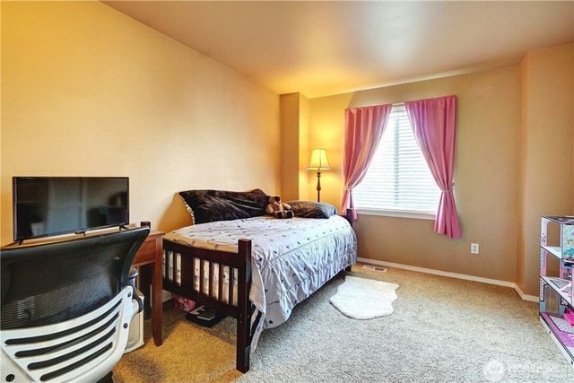 2702 9th SE, Puyallup, WA 98374