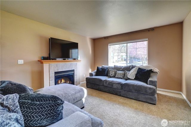 2702 9th SE, Puyallup, WA 98374