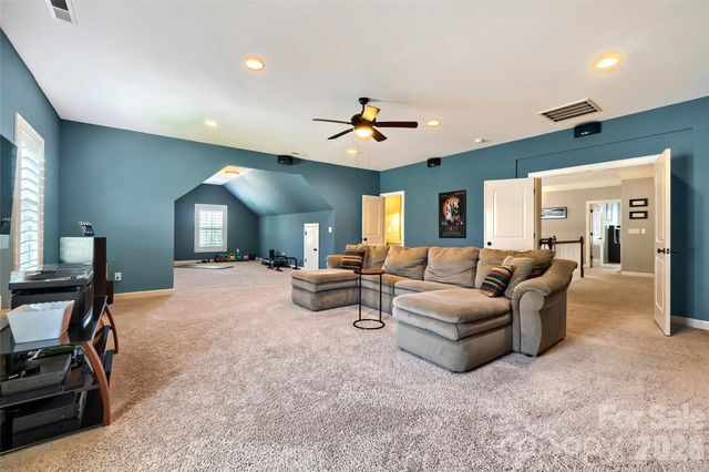 10636 Rippling Stream Drive NW, Concord, NC 28027