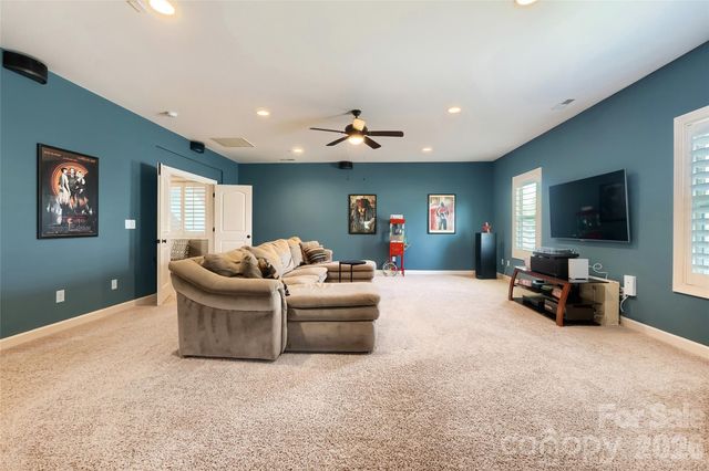 10636 Rippling Stream Drive NW, Concord, NC 28027