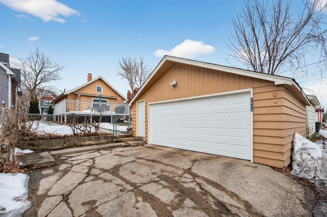 2622 Newton Avenue N, Minneapolis, MN 55411