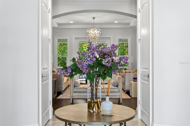 2604 S BRYANT CIRCLE, Tampa, FL 33629