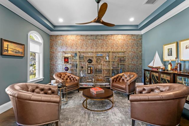 2604 S BRYANT CIRCLE, Tampa, FL 33629