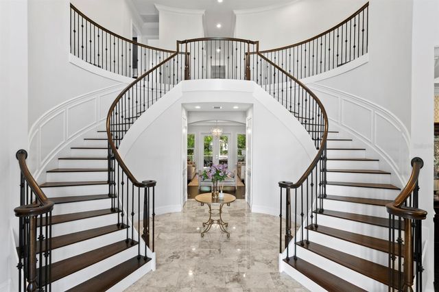 2604 S BRYANT CIRCLE, Tampa, FL 33629