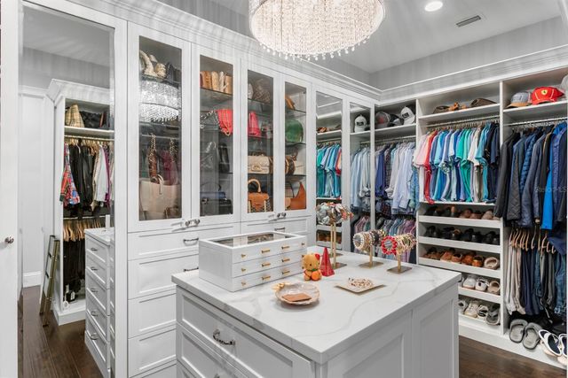 2604 S BRYANT CIRCLE, Tampa, FL 33629