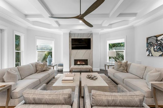 2604 S BRYANT CIRCLE, Tampa, FL 33629