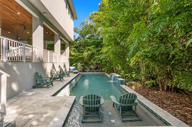 2604 S BRYANT CIRCLE, Tampa, FL 33629