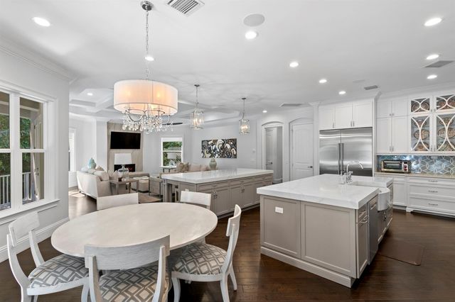 2604 S BRYANT CIRCLE, Tampa, FL 33629