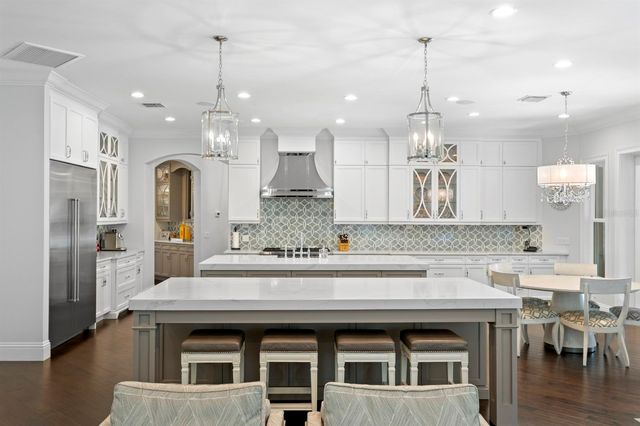 2604 S BRYANT CIRCLE, Tampa, FL 33629