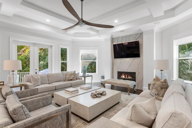 2604 S BRYANT CIRCLE, Tampa, FL 33629