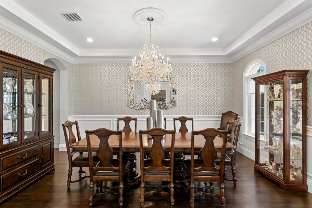 Image 20 of property listing at 2604 S BRYANT CIRCLE, Tampa, FL 33629