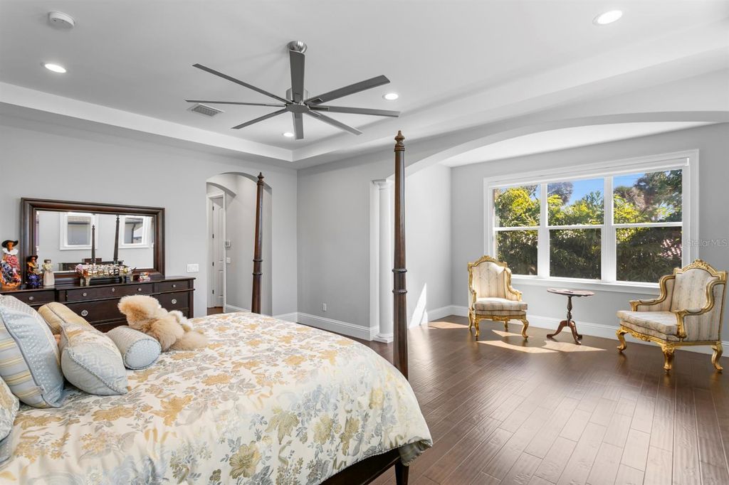 Image 31 of property listing at 2604 S BRYANT CIRCLE, Tampa, FL 33629