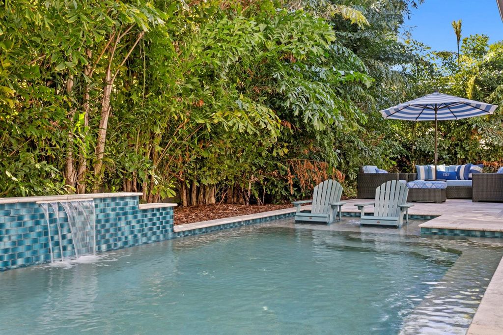 Image 47 of property listing at 2604 S BRYANT CIRCLE, Tampa, FL 33629