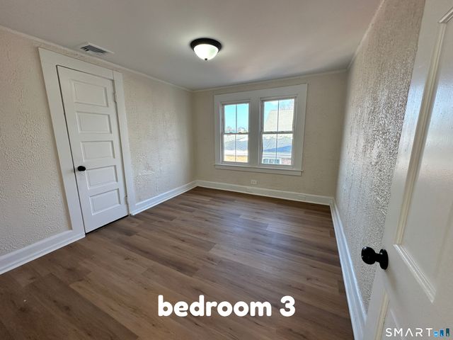 21 Williams Street 3rd FL, New London, CT 06320