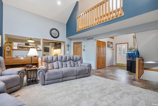 9022 S Bay Court, New Haven, IN 46774