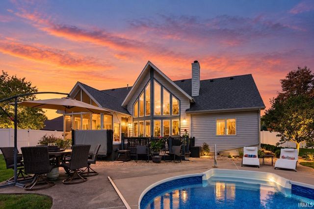 9022 S Bay Court, New Haven, IN 46774