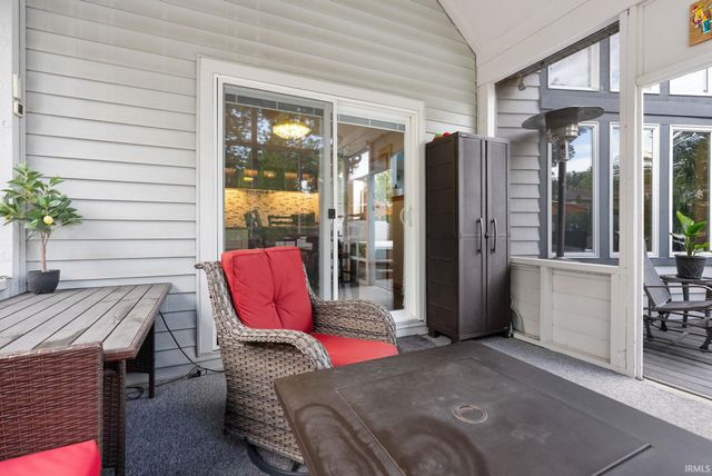 9022 S Bay Court, New Haven, IN 46774