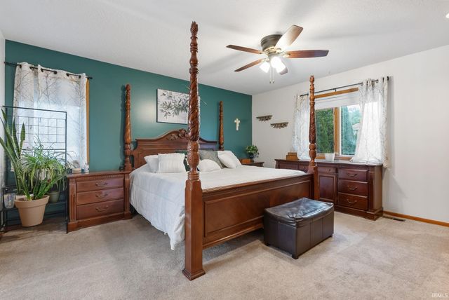 9022 S Bay Court, New Haven, IN 46774