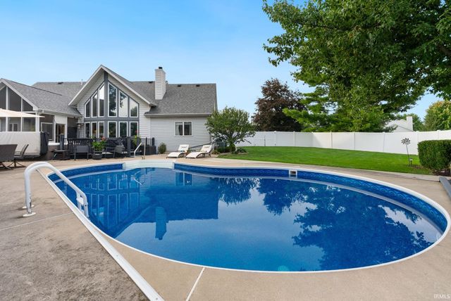 9022 S Bay Court, New Haven, IN 46774