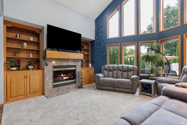 9022 S Bay Court, New Haven, IN 46774