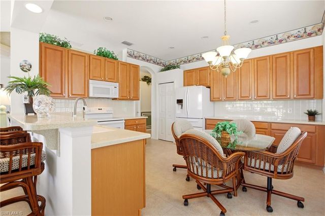 9221 Spanish Moss WAY, Bonita Springs, FL 34135