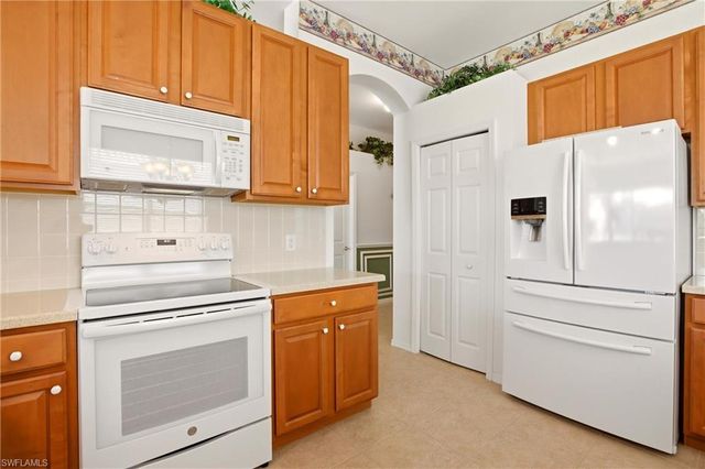 9221 Spanish Moss WAY, Bonita Springs, FL 34135