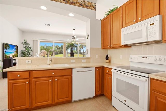 9221 Spanish Moss WAY, Bonita Springs, FL 34135